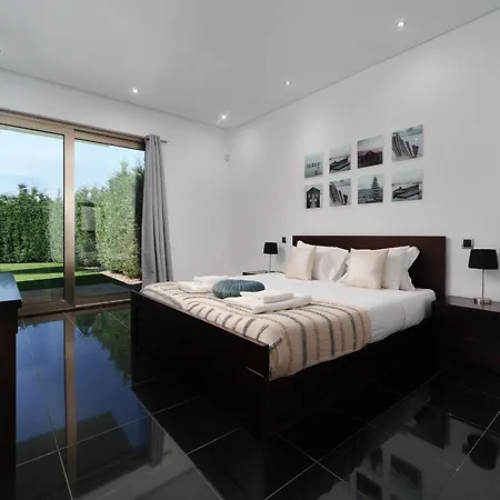 Marina Luxurious House With Pool By Lovelystay