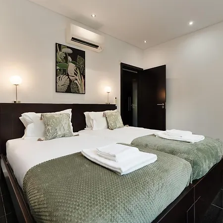 Marina Luxurious House With Pool By Lovelystay * פראגודו