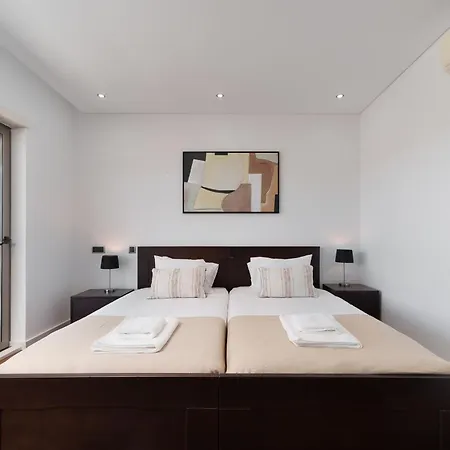 Marina Luxurious House With Pool By Lovelystay *