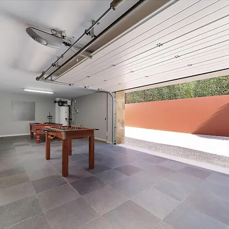 Marina Luxurious House With Pool By Lovelystay פראגודו