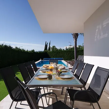 Marina Luxurious House With Pool By Lovelystay *